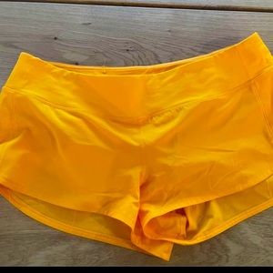 Short Lululemon. Size 12.